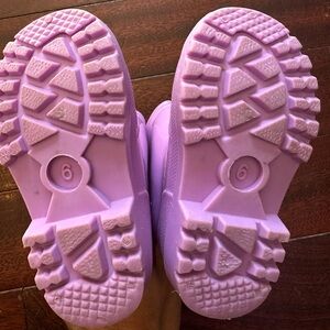 Purple toddler rain boots, in good condition!